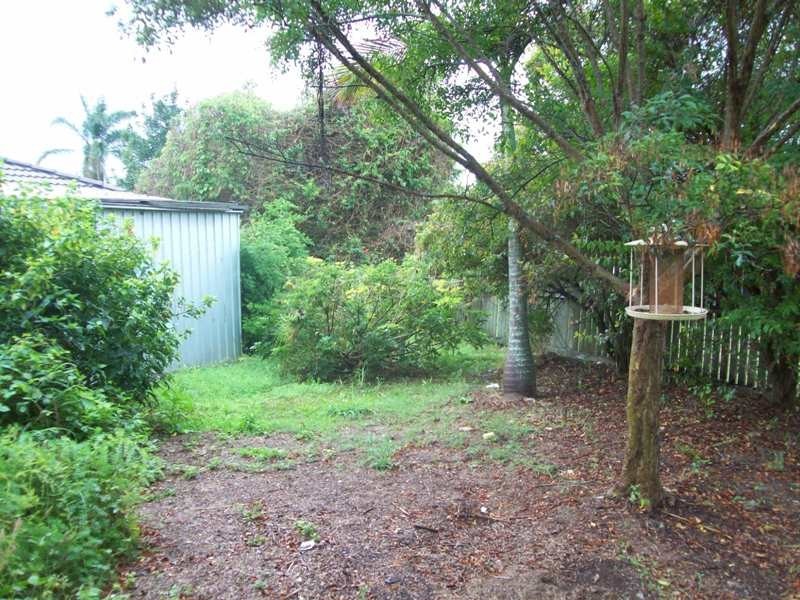 6 Jambi Place, Tanah Merah QLD 4128