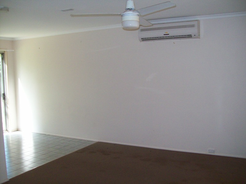 37 Bedford St, Eagleby QLD 4207