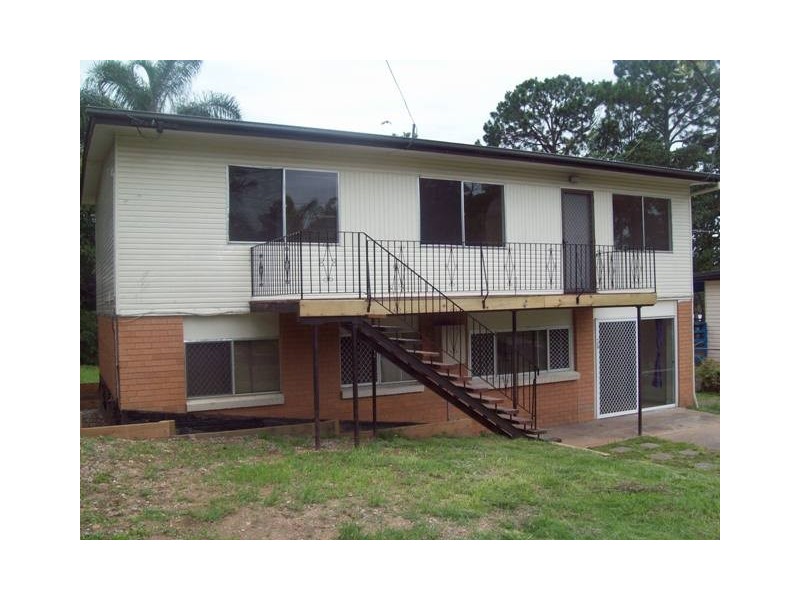 11 Strathdarr St, Woodridge QLD 4114