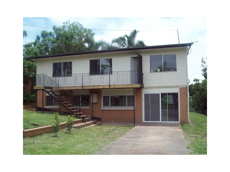 11 Strathdarr St, Woodridge QLD 4114