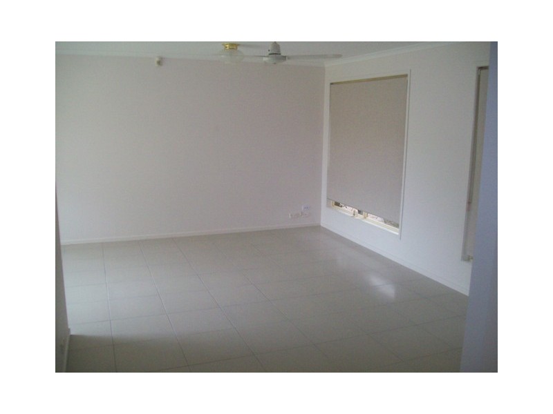 18 Duesbury Crescent, Edens Landing QLD 4207