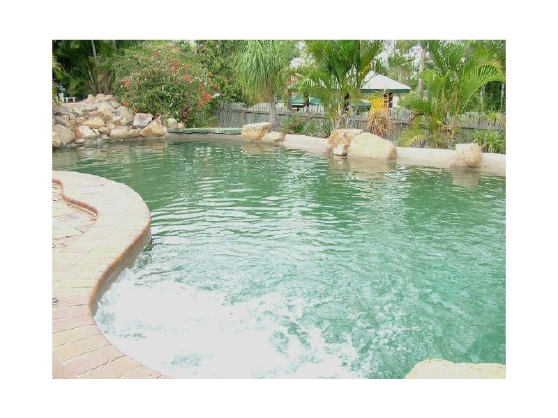 15 Carl Heck Blvd, Windaroo QLD 4207