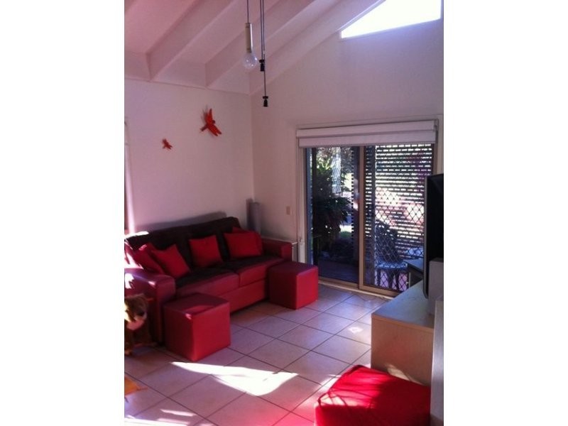 15 Carl Heck Blvd, Windaroo QLD 4207