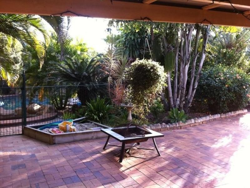 15 Carl Heck Blvd, Windaroo QLD 4207