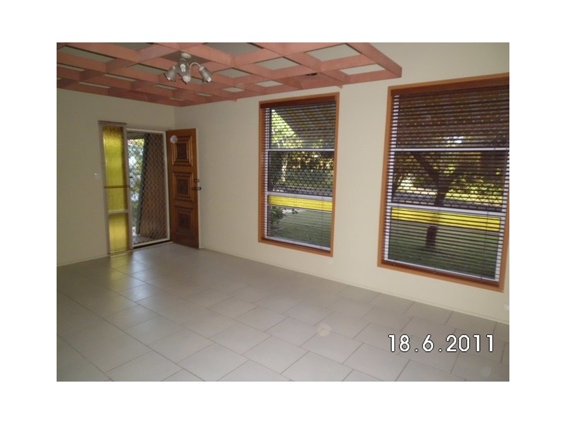32 Schweitzer Street, Mount Warren Park QLD 4207