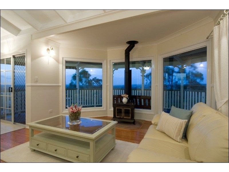 Edens Landing QLD 4207
