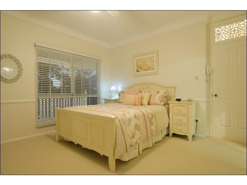 Edens Landing QLD 4207