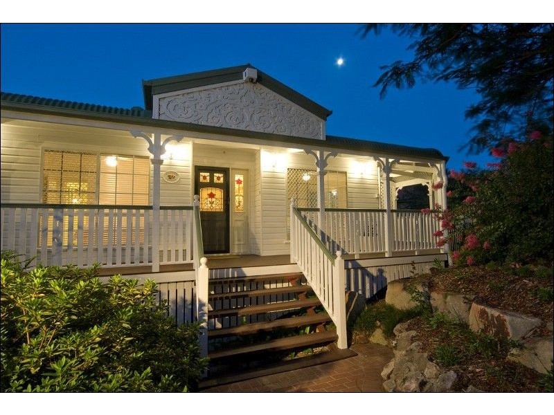 Edens Landing QLD 4207