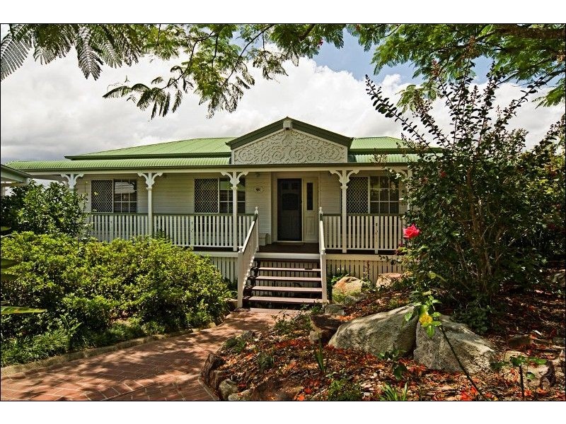 Edens Landing QLD 4207