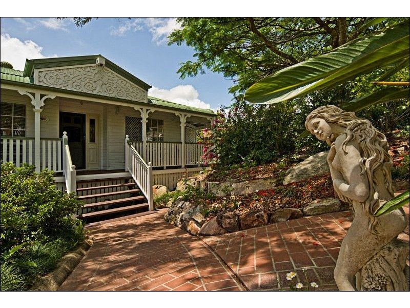 Edens Landing QLD 4207