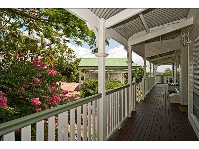 Edens Landing QLD 4207