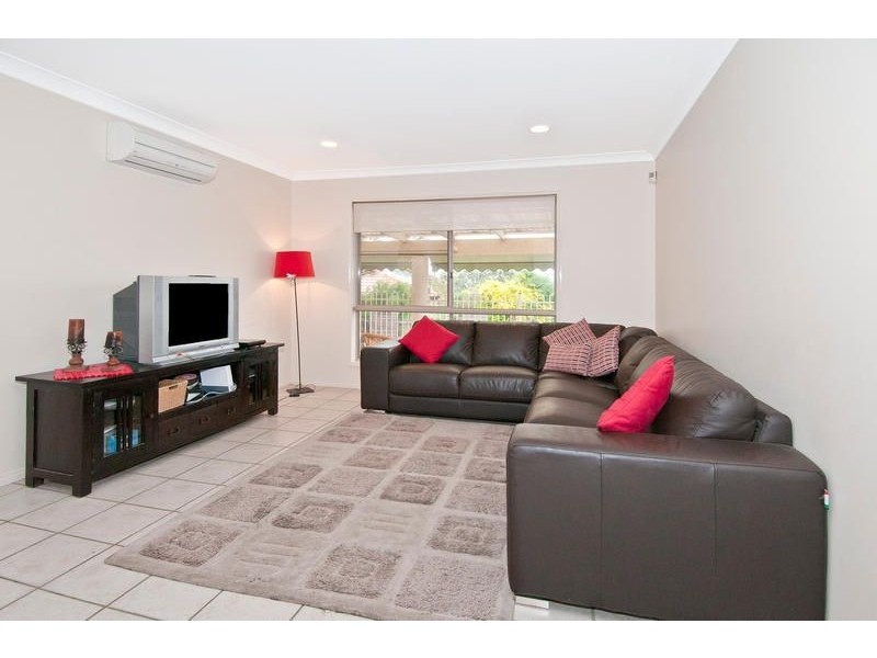 10 Shona Court, Mount Warren Park QLD 4207