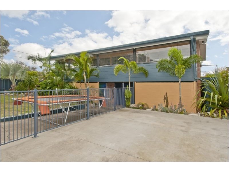 1  Dampier Ave, Eagleby QLD 4207