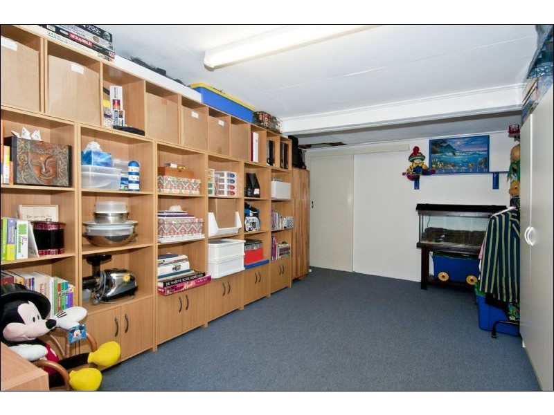 1  Dampier Ave, Eagleby QLD 4207