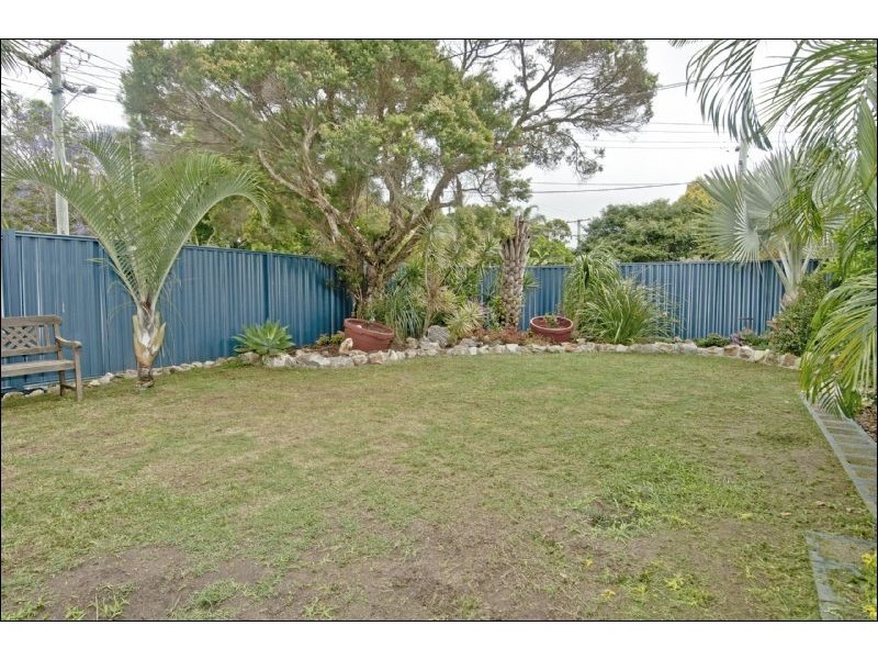 1  Dampier Ave, Eagleby QLD 4207