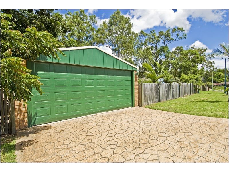 Edens Landing QLD 4207