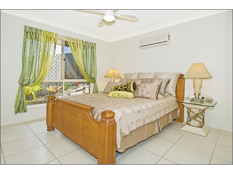 Edens Landing QLD 4207