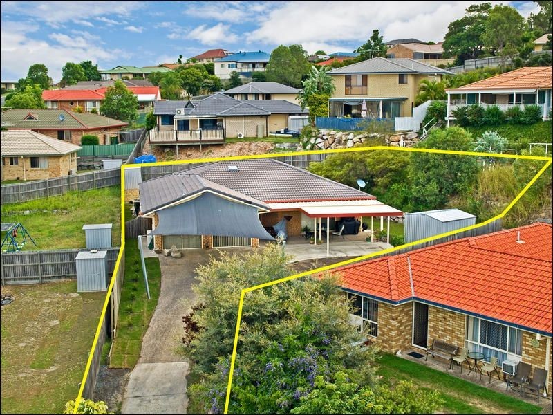 4 Richardson Court, Edens Landing QLD 4207