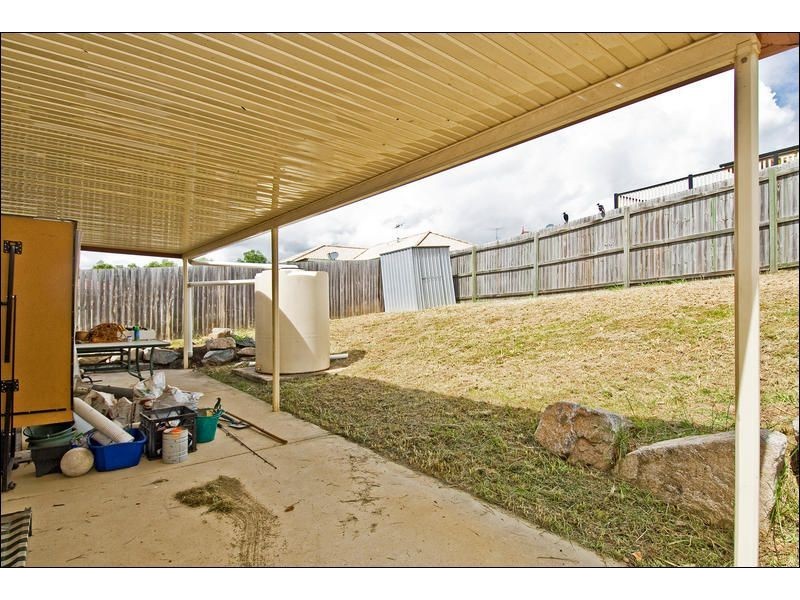 4 Richardson Court, Edens Landing QLD 4207