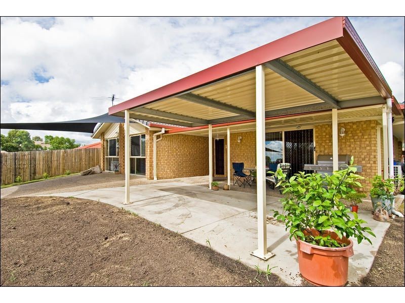 4 Richardson Court, Edens Landing QLD 4207