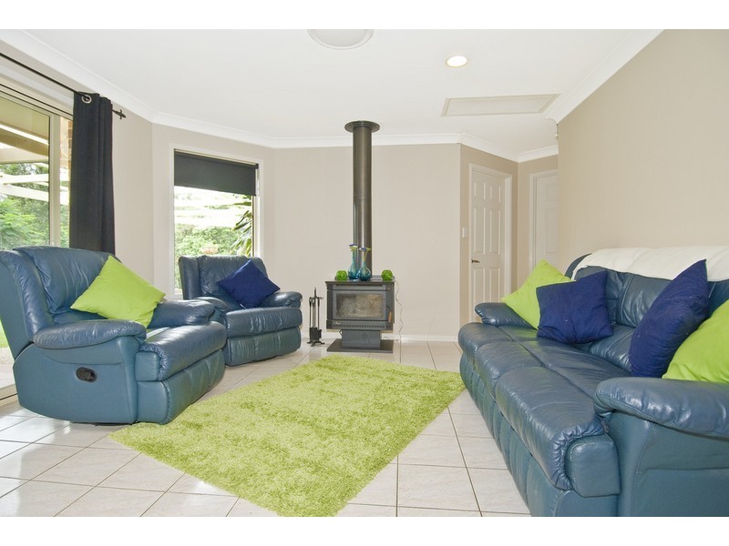 44 Yvonne Cresent, Mount Warren Park QLD 4207