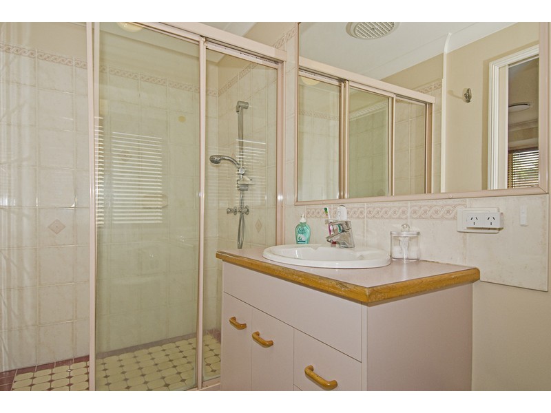 44 Yvonne Cresent, Mount Warren Park QLD 4207