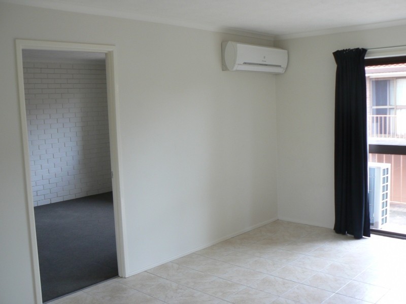 5/6  Cowper Street, Eagleby QLD 4207