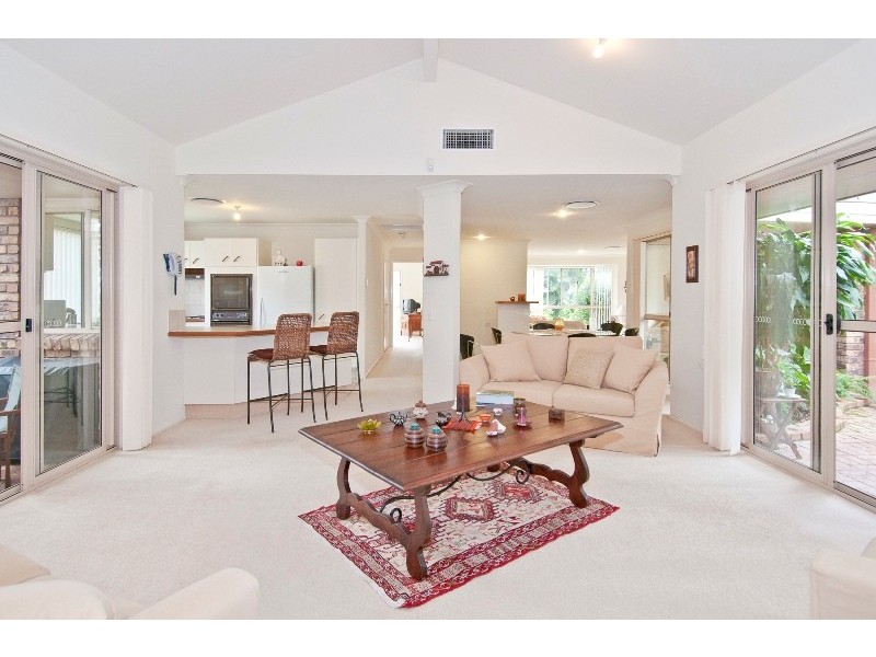 7 Carl Heck Boulevard, Windaroo QLD 4207