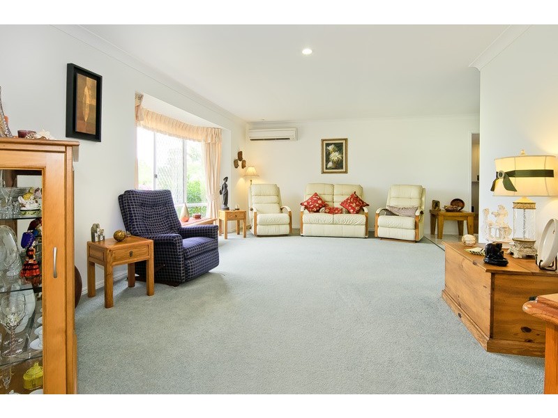 27 Yvonne Crescent, Mount Warren Park QLD 4207