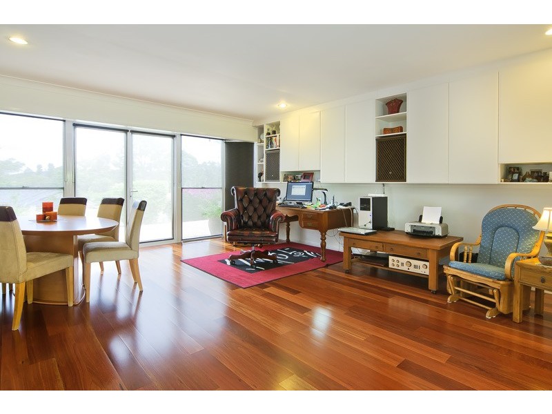 27 Yvonne Crescent, Mount Warren Park QLD 4207