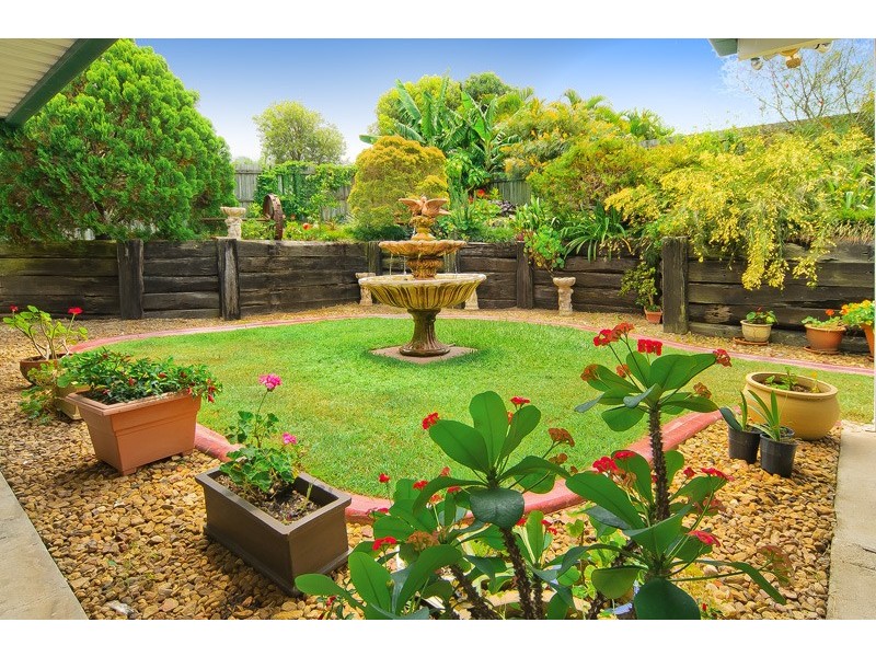 27 Yvonne Crescent, Mount Warren Park QLD 4207