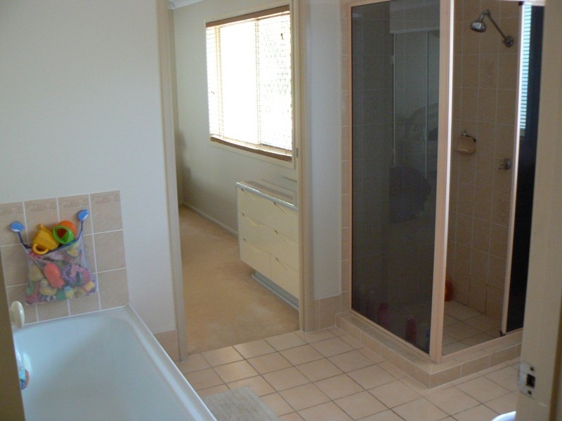 30 Black Diamond Cresent, Edens Landing QLD 4207