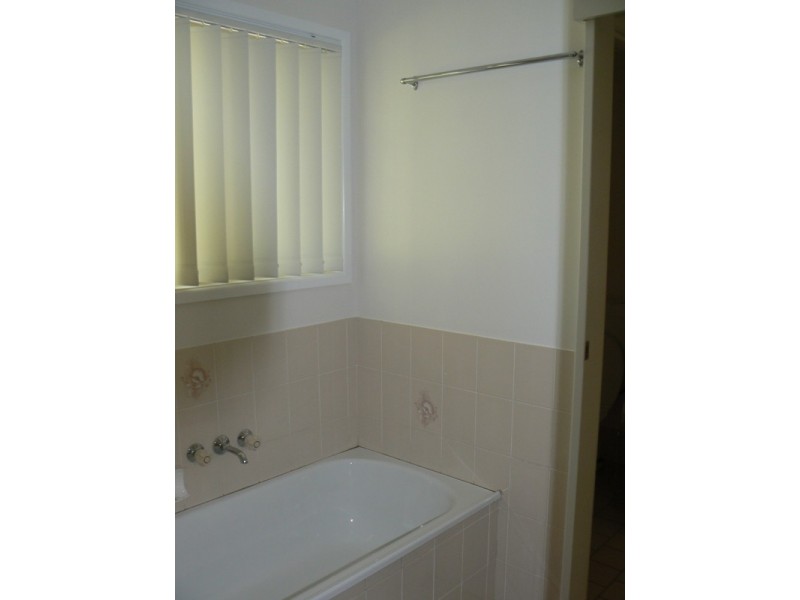 12  Harburg Drive, Beenleigh QLD 4207