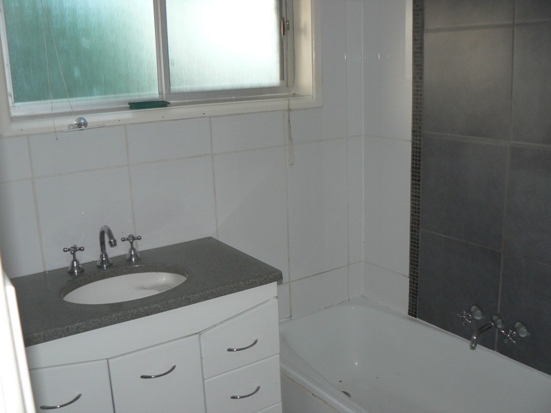 28 Meadow Cres, Beenleigh QLD 4207