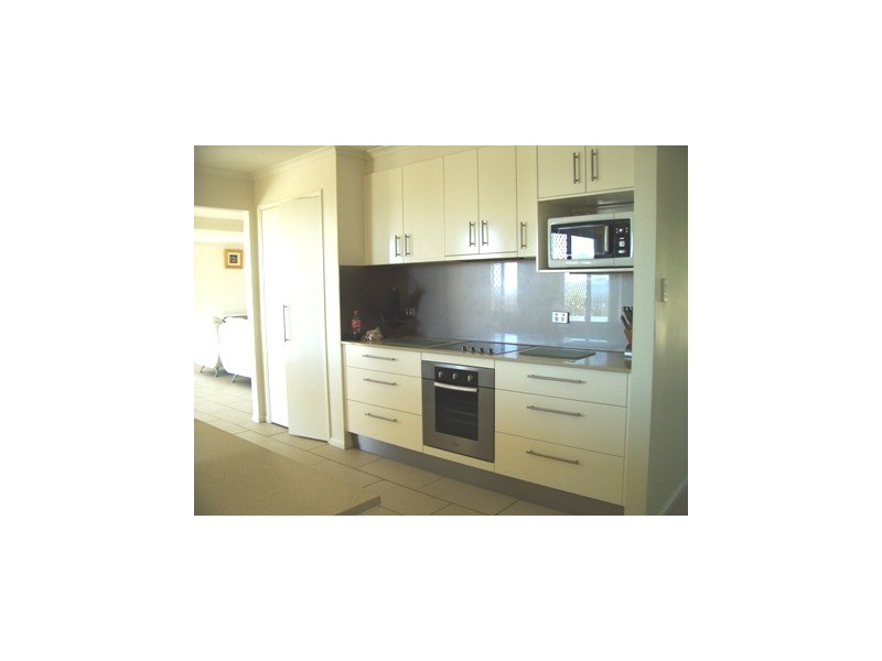 28 Hillside Crescent, Edens Landing QLD 4207