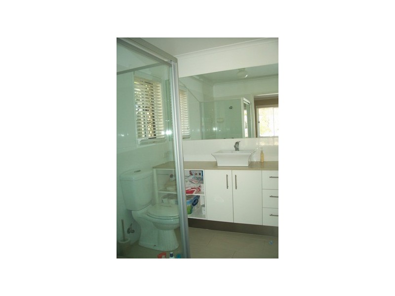 28 Hillside Crescent, Edens Landing QLD 4207