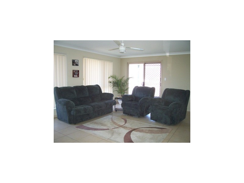 25 Ernest St, Windaroo QLD 4207