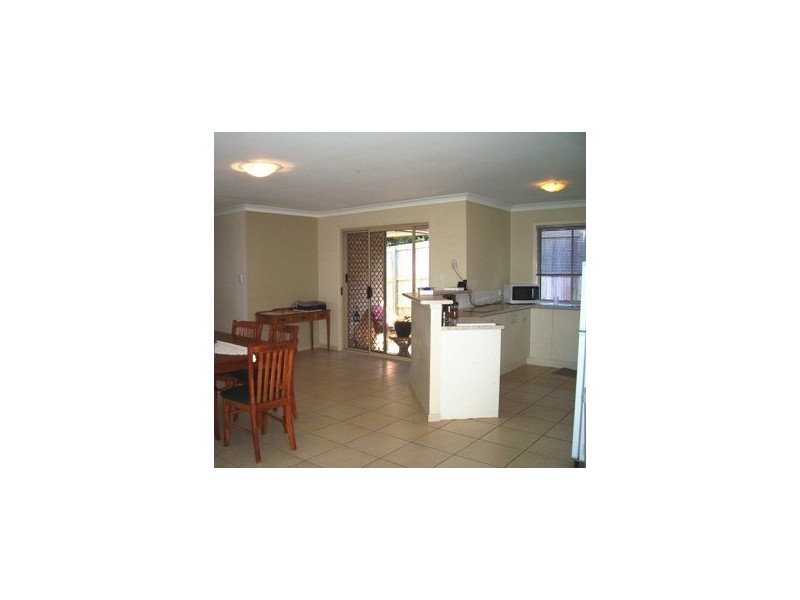 25 Ernest St, Windaroo QLD 4207