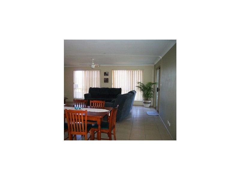 25 Ernest St, Windaroo QLD 4207