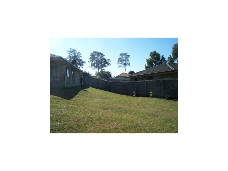 25 Ernest St, Windaroo QLD 4207