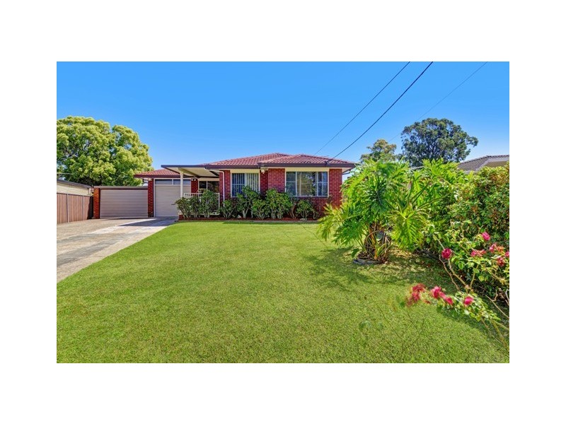 5 Rosalie Cres, Greenacre NSW 2190