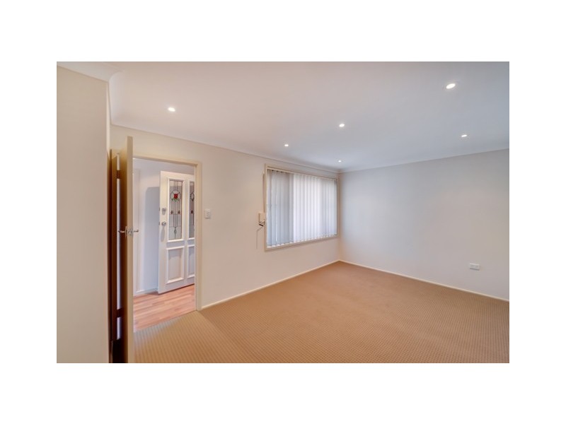 5 Rosalie Cres, Greenacre NSW 2190