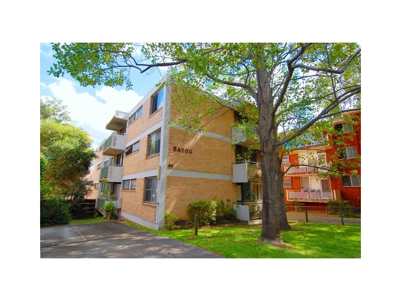 12/52 Meadow Cres, Meadowbank NSW 2114