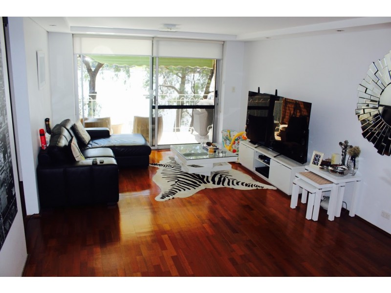 1/13 Bortfield Drive,, Chiswick NSW 2046