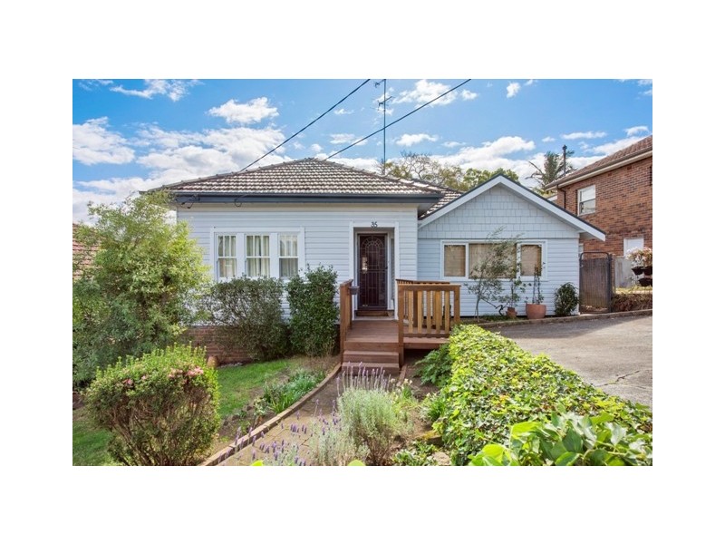 35 Anzac Ave, Denistone NSW 2114
