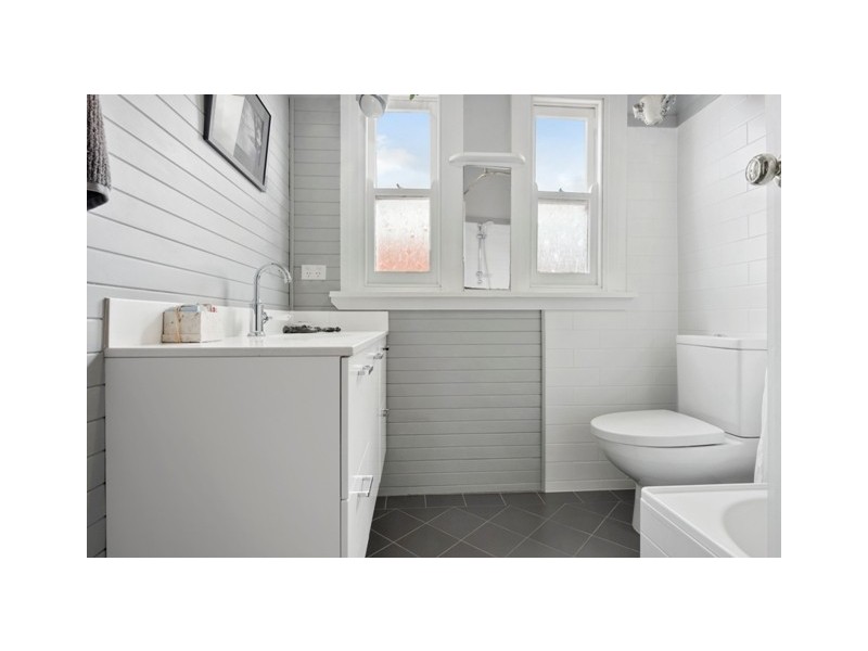 35 Anzac Ave, Denistone NSW 2114