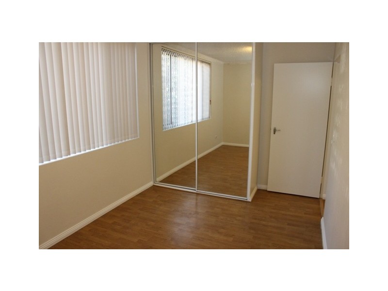 2/38-40 Meadow Cres, Meadowbank NSW 2114