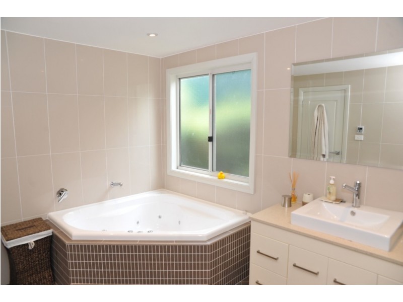 17a Glenayr Ave, West Ryde NSW 2114