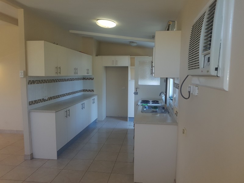 7 Brooker Ave, Oatlands NSW 2117