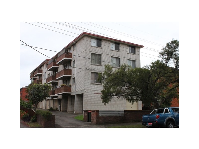 8/3-5 Meadow Cres, Meadowbank NSW 2114